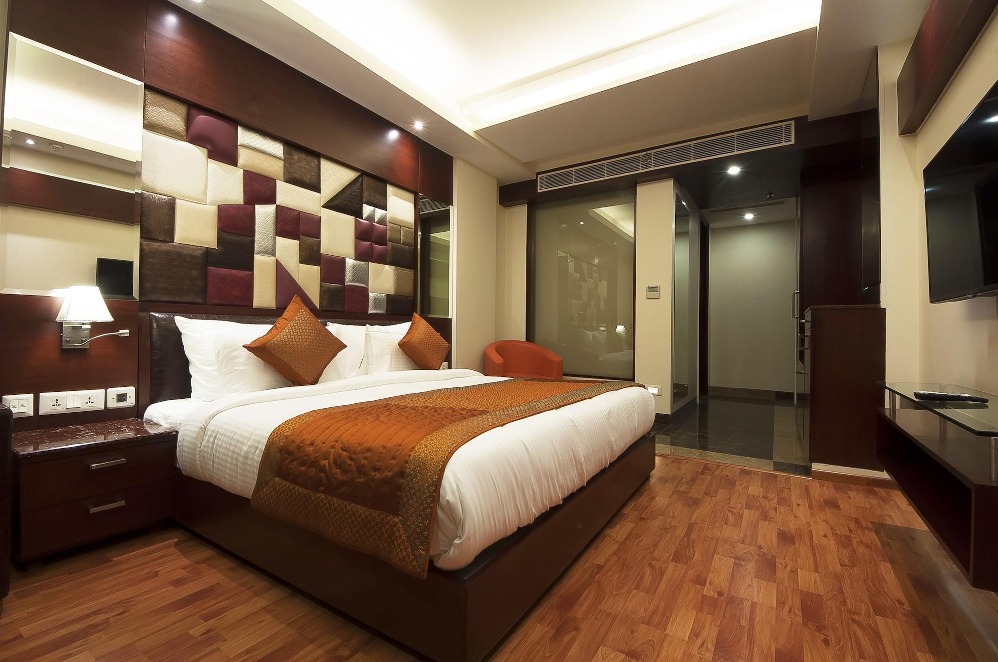 Hotel Golden Grand Delhi  Extérieur photo