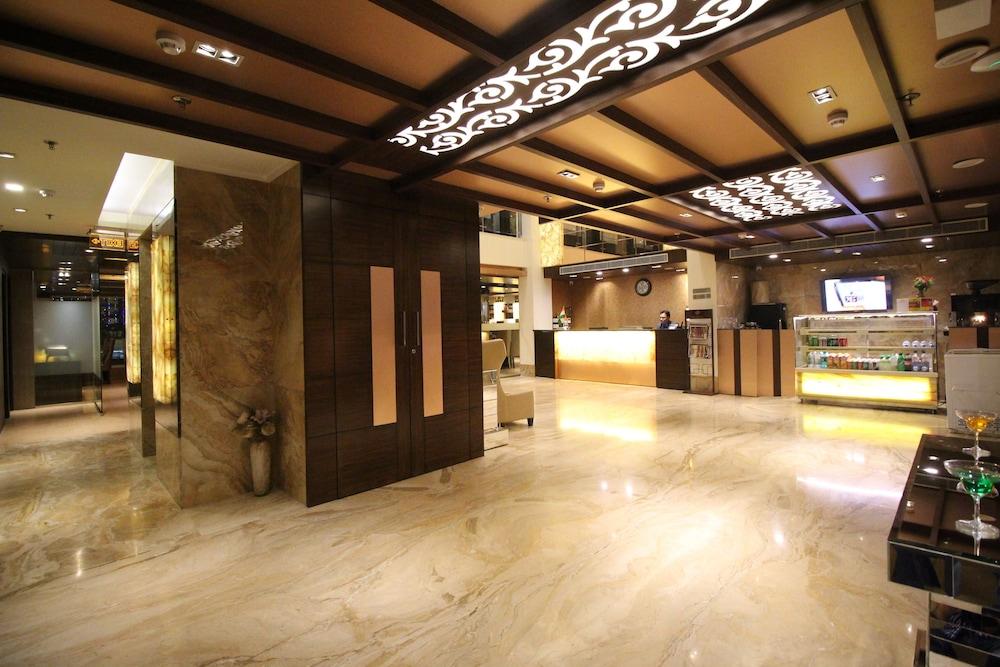 Hotel Golden Grand Delhi  Extérieur photo