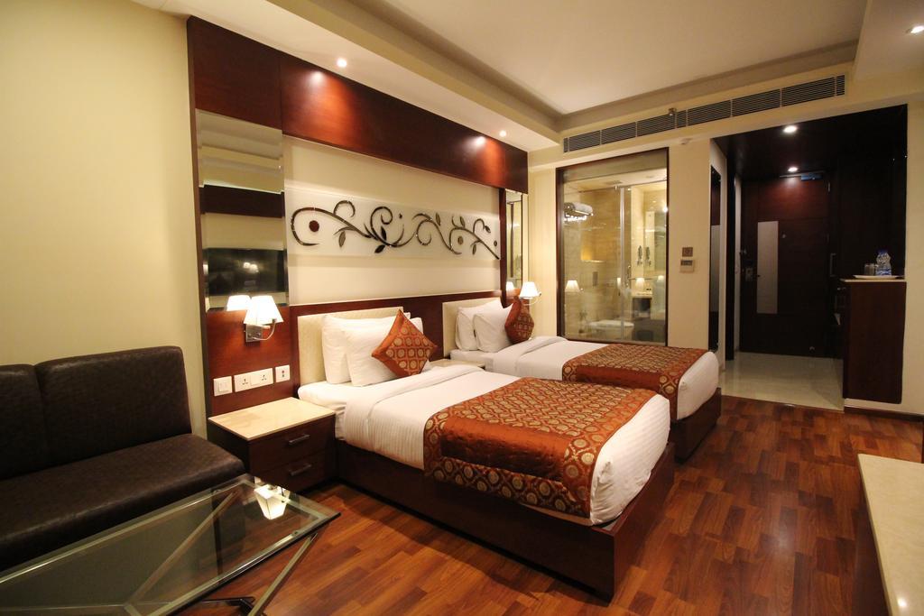 Hotel Golden Grand Delhi  Extérieur photo